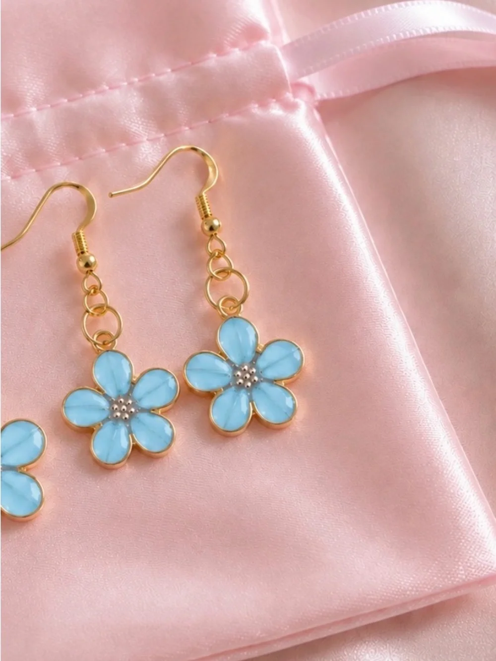 Gold-Tone Blue Flower Pendant Necklace and Earring Set